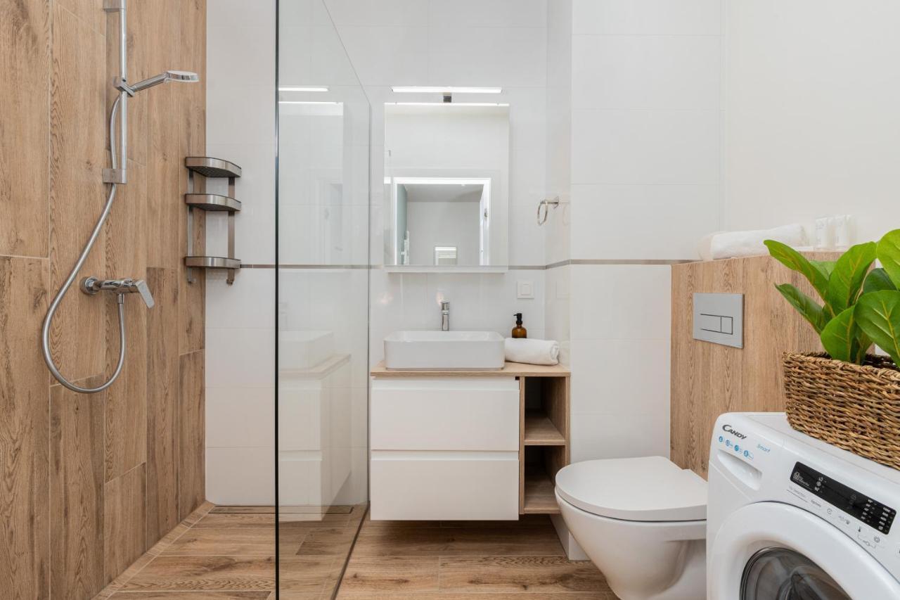 Bright & Stylish Apartment With Balcony 1,5 Km To Gdansk Main City By Noclegi Renters エクステリア 写真